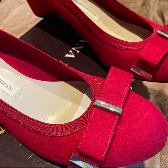 Dana Buchman NEW in Box Comfort Pump in Size 10, 1” Wedge Heel. Beautiful Red - Picture 14 of 14